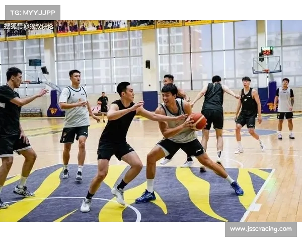 赵睿首秀砍下13分胡明轩再添15分广东男篮85比51大胜美国肯尼哈奇